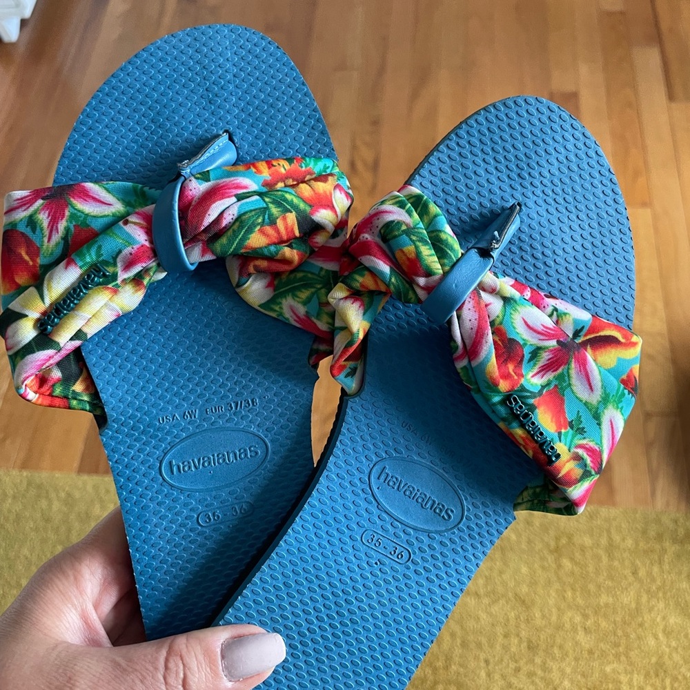 Brazilian Brand - Havaianas. Size 6. Brand new.